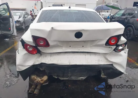 2010 Volkswagen Jetta Limited Edition z USA, uszkodzony, nr VIN 3VWRZ7AJ0AM125217